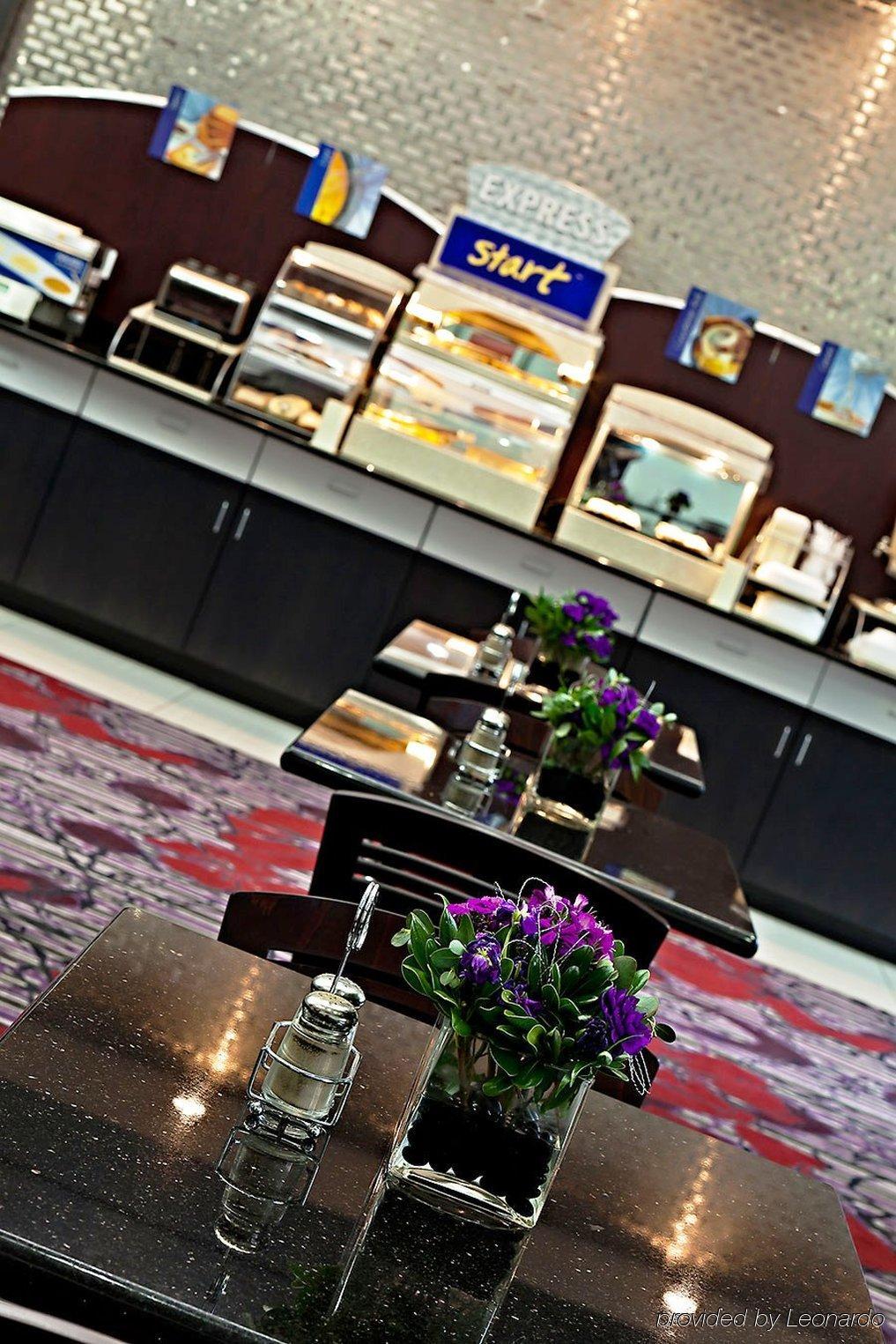 Holiday Inn Express & Suites Columbus - Polaris, An Ihg Hotel Restaurante foto